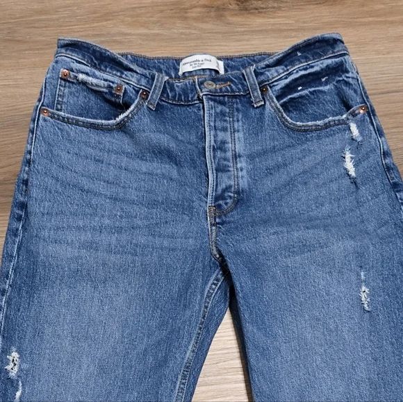 Abercrombie & Fitch The 90's Baggy Low Rise Busted Knee Women's Jeans Size 28 - Picture 6 of 14